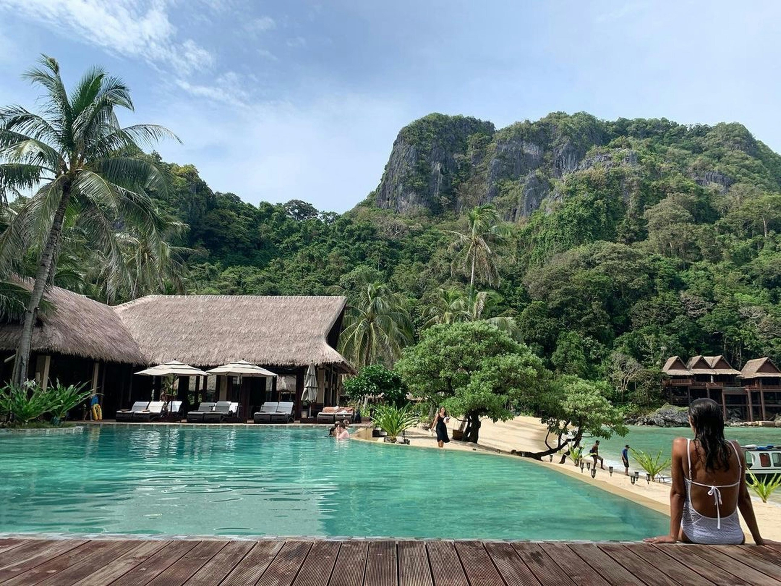 Private Island Vibes at Home: How the 1% Are Designing Year-Round Vacation Energy